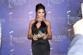 The solo photo, like lo's picture included in the designed by filipino couturier edwin uy, lo's national costume for miss grand international is the same one she wore at the binibining pilipinas 2019. All About Miss Grand International 2019 Global Beauties