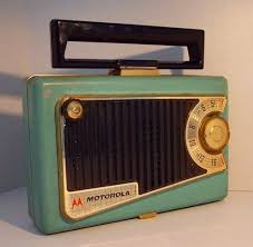With any transistor radio from the 1950's or early 60's it seems that the brighter the color the higher these pocket radios experienced very active lives during the 1950's and 60's. Turquoise 1950s Motorola Tube Transistor Radio Transistor Radio Vintage Radio Radio