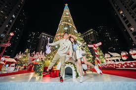 Thông thường, vào dịp giáng sinh, các bệnh viện nhi thường mời ông già noel tới để chung vui cùng trẻ nhỏ. Top 5 Ä'á»‹a Ä'iá»ƒm Ä'on Giang Sinh Noel Tuyá»‡t Ä'áº¹p á»Ÿ Ä'a Náºµng