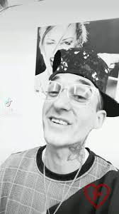 Have confidence in your own grind! ❤️💛 love yourself! Ppl are gonna be  quick to hate no matter what you do, but they not the ones paying your  bills for you! , ., ., ., ., #ily #motivation #selflove ...