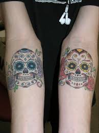 Tatouage bras homme tatouages tête de mort tatouage géométrique dessin tatouage tatouage tete mexicaine tatouage calavera tatouage interieur bras tatouage de crânes de sucre bras tatoué. Top 60 Des Plus Belles Tetes De Mort Mexicaines