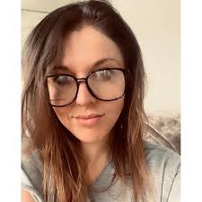 Vision accomplished: selling 1,000 books in 2022 — Whitney L Anderson