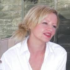 Tracey Beach's Instagram, Twitter & Facebook