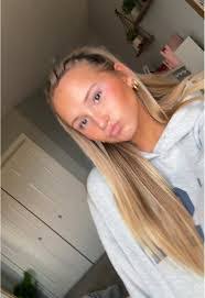 Pamela Saylor's Instagram, Twitter & Facebook