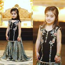 Pin By Iffat Sohail On Kids Kids Frocks Kids Fashion Dress Kids Designer Dresses