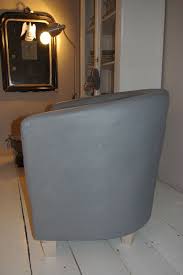 Intemporel et confortable, le canapé en cuir apportera toujours à votre salon charme et élégance. Repeindre Le Tissu D Un Fauteuil Avant Apres Bricole Et Casserole