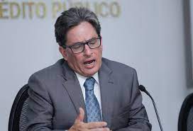 Alberto carrasquilla barrera (born april 24, 1959) is a colombian economist who is the current minister of finance and public credit under the government of president iván duque. Rechazaran Nombramiento De Carrasquilla Como Minambiente Ad Hoc La Fm