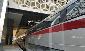Depuis le 11 octobre dernier, date de l'ouverture des ventes, plus de 275 000 billets vers le sud ont été vendus sur la période du 9 décembre 2018 au 5. Tgv Prix Horaires Temps De Voyage Achat En Ligne Tout Ce Qu Il Faut Savoir Sur L Offre Al Boraq Medias24