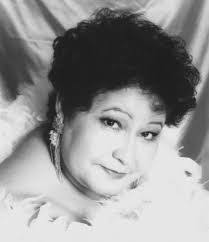 Ellen Chavez's Instagram, Twitter & Facebook