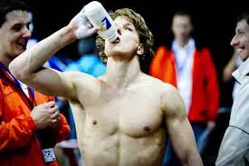 Epke jan zonderland ron is a dutch gymnast and 2012 olympics gold medalist on the high bar. The Sexy Wives Of Epke Zonderland
