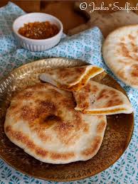 Naan Brot Mit Orientalischem Pesto Rezepte Pfannenbrot Naan Brot Rezept