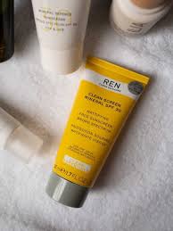Sun eclipse cleaner 500 ml. Safe Sun Protection Every Day Style Minimalism