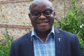 Le Père Charles-Hector de Souancé quitte la paroisse Montgeoly et  Montfort-sur-Risle