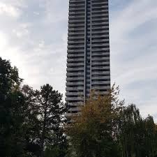 Mit konsequenter kundenorientierung auf erfolgskurs. Axa Hochhaus Gebaude In Koln