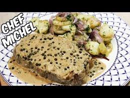 Steak Au Poivre Vert Avec Pommes De Terre Lyonnaise Youtube Steak Au Poivre Recettes De Cuisine Preparation Repas Dejeuner
