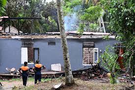 A fire at a nursing home in Sri Lanka has killed 12 people, police say