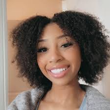 Yolanda Savage's Instagram, Twitter & Facebook