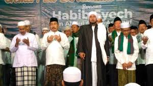 Maybe you would like to learn more about one of these? Habib Syech Komentari Kasus Penembakan Misterius Di Pati Ayo Mohon Ampun Halaman 2 Tribun Jateng
