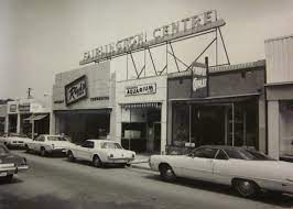 Between 1942 And 1944 The Defense Homes Corporation Financed Construction Of More Than 3 400 Housing Units To C Shopping Center Old Photos Old Town Alexandria