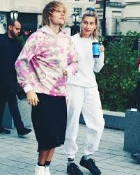Justin bieber, 27, and his wife hailey baldwin, 24, have been kicking off summer in style. Justin Bieber Hailey Baldwin Mastered The Hangover Look