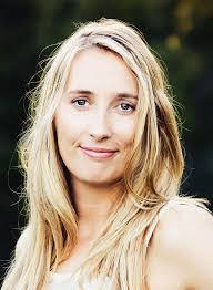 Anita Custer's Instagram, Twitter & Facebook