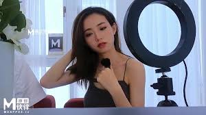 【極品推薦】 CZ-0002 直播間的蚊 長治傳媒