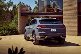See the 2021 vw atlas. How Does The Volkswagen Atlas Hands Free Liftgate Work Elgin Vw