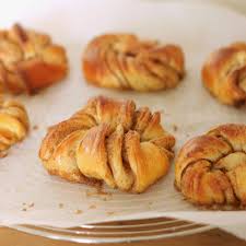 Brioches Danoises A La Cannelle Kanelsnurrer Cakes In The City Food Fun Baking Recipes Everyday Food
