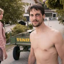 Gisela schneeberger (waltraud), rosalie thomass (lena), bettina mittendorfer (maria), matthias ransberger (willi), franziska schlattner (moni), felix von manteuffel (heinz), tristan seith (loisi), johann schuler (franz oberbauer), jorge gonzález (jorge. F0nhf4lpc20w2m