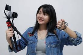 Umur 20 tahun) lebih dikenal sebagai sarah viloid, adalah seorang pemain permainan daring, youtuber dan streamer asal indonesia. 10 Pesona Sarah Viloid Youtuber Gaming Si Imut Jago Ngegame