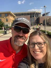 Bobby Erickson (@BobbyE2105)