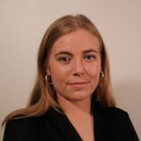 Fay Hofmann's Instagram, Twitter & Facebook