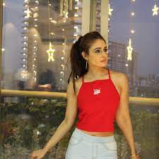 Yuvika chaudhary is a beautiful actress and model of indian film and television. Yuvika Chaudhary Age Height Wiki Biography 2020 Husband