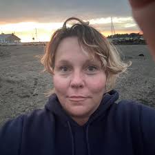 If you're lucky you might spot Blake Shelton and Gwen Stefani in Belfast  today! Cora and Hadleigh grabbed a selfie! 🎵🎤🎸