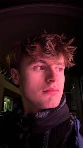 I need a boyfriend. I don't care if you're poor or rich, because I have 💸