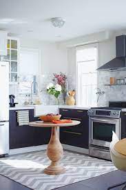 Having a small kitchen isn't the issue—it's having a cluttered kitchen that'll drive you insane. 20 Small Kitchens That Prove Size Doesn T Matter House Home