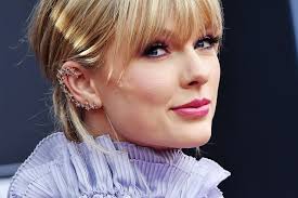 Taylor swift — love story 03:56 taylor swift — bad blood 03:32 taylor swift — i knew you were trouble. Taylor Swift Unveils Some Enviable Quarantine Knitwear Vanity Fair