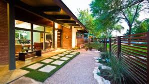 Those who are into vertical living have found great opportunities to maximize roof tops for grassless gardens. 40 Front Yard Landscaping Ideas For A Good Impression
