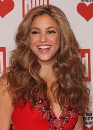 She is of lebanese, spanish & italian descent. Pin On Shakira Hips