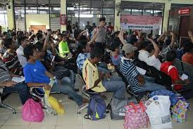 Dapatan kajian merumuskan pendatang asing tanpa izin memasuki malaysia lebih bermotifkan ekonomi seperti kemiskinan di negara asal dan peluang pekerjaan di negara ini, berbanding isu pergolakan politik, pertelingkahan kaum, atau pergeseran agama. Malaysia Mulai Operasi Cari Pekerja Migran Ilegal Holiday