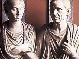 Ο αμούλιος όμως σκότωσε και όλους τους αρσενικούς απογόνους του αδερφού του, ενώ ανάγκασε τη ρέα συλβία να γίνει ιέρεια της θεάς βέστα (εστία. O Rwmylos Kai O Rwmos Nea Polis