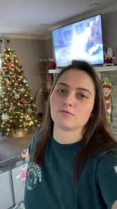 Katie Roxburgh (@katie_roxburgh)