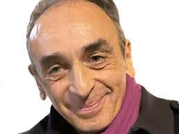 Leo Marchand's Instagram, Twitter & Facebook