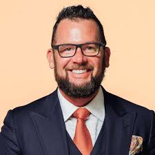 Mike Calhoun's Instagram, Twitter & Facebook