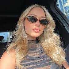 Danae Moore's Instagram, Twitter & Facebook