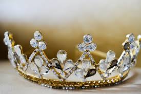 See more princess crown wallpaper, princess peach crown wallpaper, crown of thorns looking for the best crown background? 500 Crown Pictures Hd Download Free Images On Unsplash