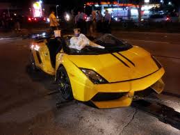 Stunning Lamborghini Gallardo Lp570 4 Spyder Performante Destroyed In Crash Pictures Photos Wallpapers Top Speed