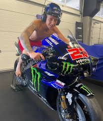 Beberapa pebalap motogp memiliki julukan ketika mereka berada di lintasan. Fabio Quartararo Fabioq20 Twitter