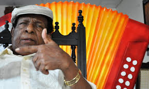 La vida del maestro Calixto Ochoa siempre estuvo unida a los sueños