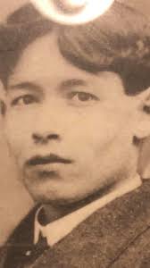 My aunt shared this picture of my great-grandmother, May Seltzer, and my  great-grandfather, Meyer Menaker, taken in NYC. I am so in awe of May's  fashion sense and wanted to share! And